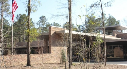 Quisenberry Library building